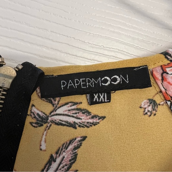 Papermoon Blouse from Stitch Fix-Gold floral, wide sleeve Size XXL fits like XL. - Picture 4 of 4